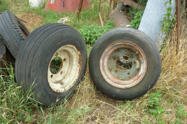 Fortschritt kombjn vgasztal szllt kocsi kerekei