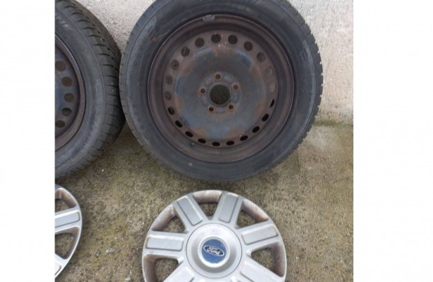 Fortune 205/55-R16 Felnin d�szt�rcs�kkal