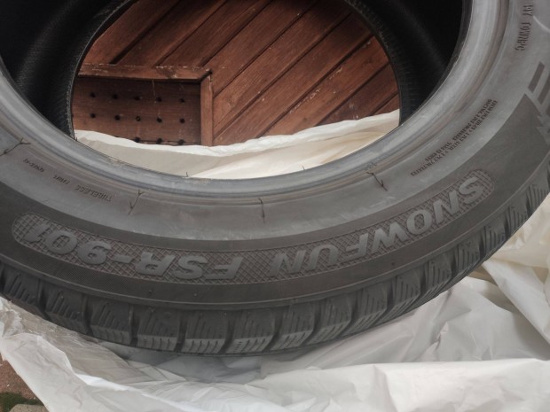 Fortune FSR-901 XL Y 235/55 R17 tligumi garnitra