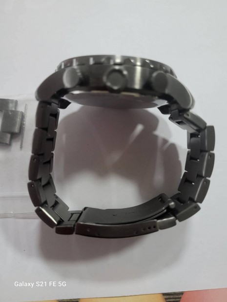 Fossil ra elad