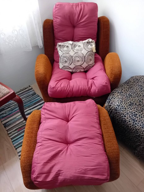 Fotel és puff