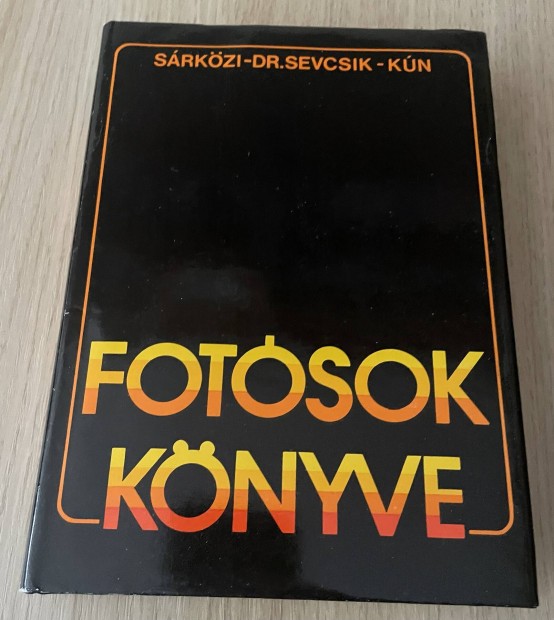 Fots knyvek