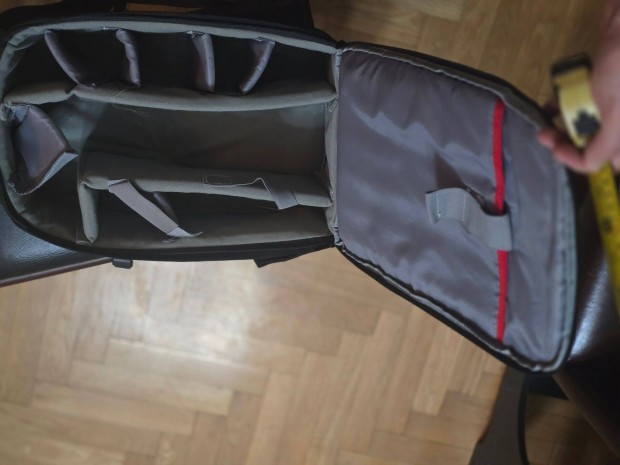 Fot�s t�ska elad�