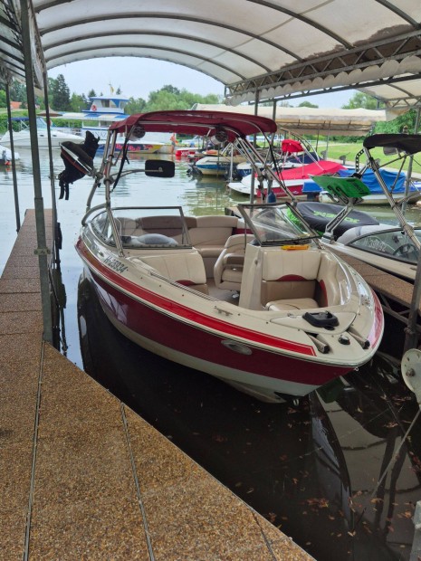 Four Winns 210 Horizon V8 tempomat wakeboard haj brutl zene