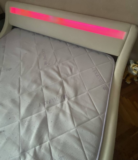 Franci �gy matraccal 