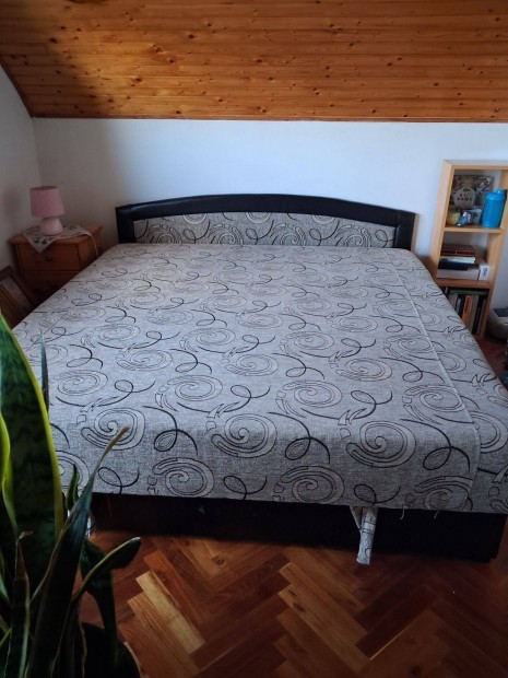 Francia�gy �gynem�tart�val