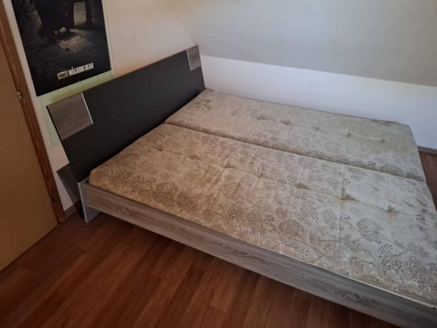 Franciaágy jó állapotban