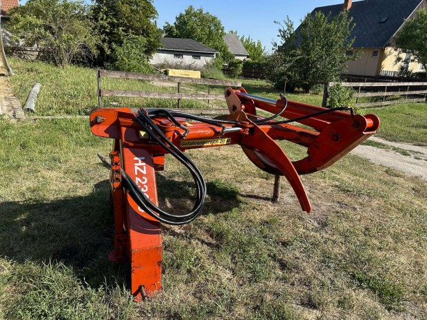 Fransgard HZ 2300 csipeszes rönkvonszoló
