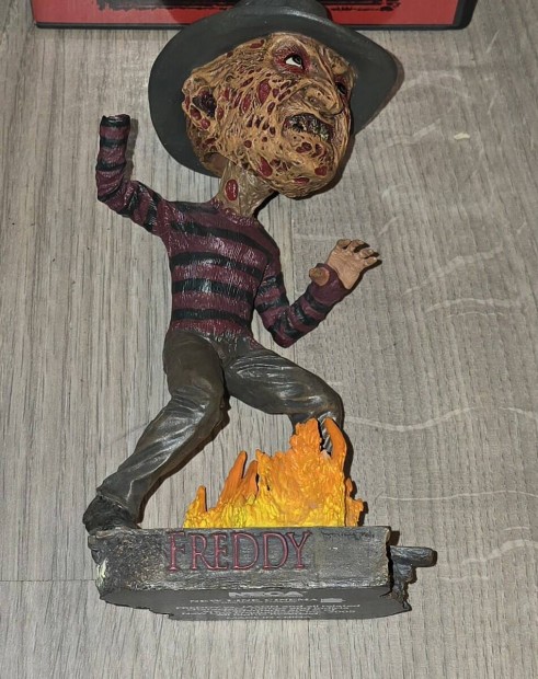 Freddy  Krueger figura 