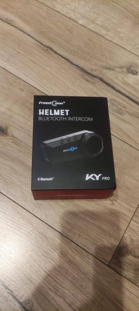 Freedconn KY Pro sisak headset/kihangosit