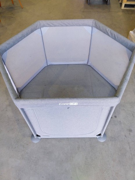 Freeon hexagon playpen jrka