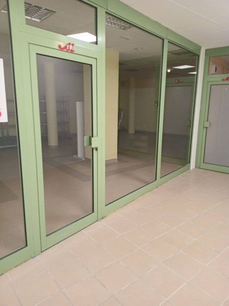 Frekvent�lt �zlethelyis�g elad� 70 m