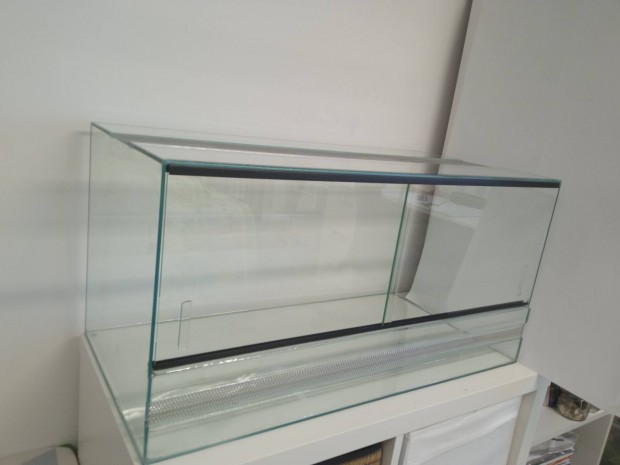 Fressnapf terrrium 35x35x70cm 