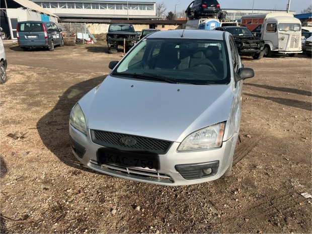 Friss Ford Focus mk2 1.6 benzin alkatreszei