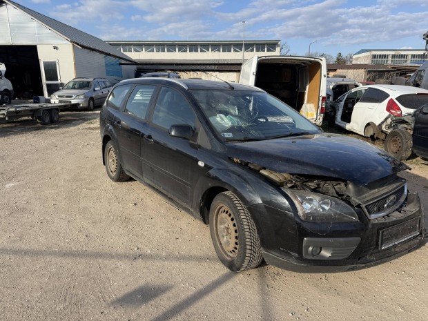 Friss ford focus mk2 1.8 benzin minden alkatresze elado