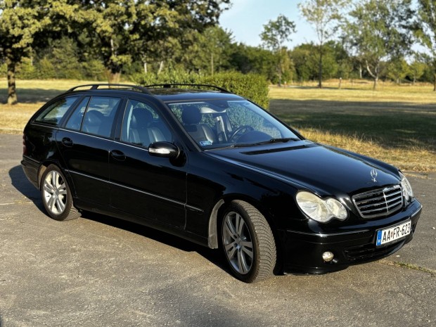 Friss mszakis Mercedes-Benz C180 Kompressor