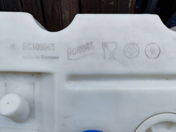 Friss v�z tart�ly elad� 50 liter