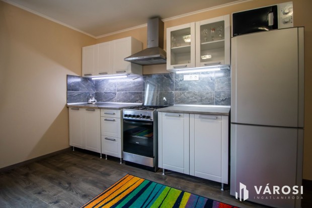 Frissen fel�j�tott 3 szob�s velencei csal�di h�z