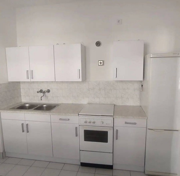 Frissen fel�j�tott lak�s kiad� Ny�regyh�za abszol�t belv�ros�ban