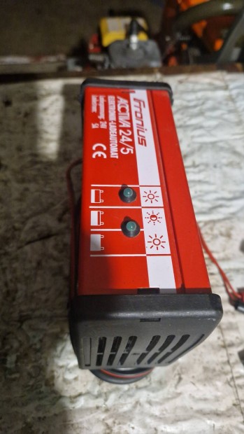 Fronius 24V 5A haj�kban �lland� t�lt�sre  profi t�lt�!