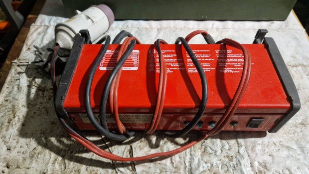 Fronius 36V 20A haj�ba Gel akkut�lt�!