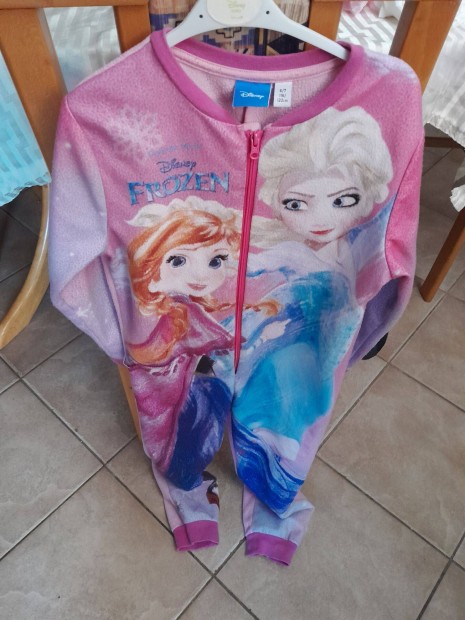 Frozen 2-es pizsama 2szer használt olcson elado 122-es