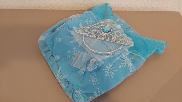 Frozen Jgvarzs Elza jelmez koronval j szmlval hercegn