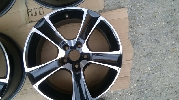 Fsw felni eladó (7,5x17, ET 35, osztókör 5X112)