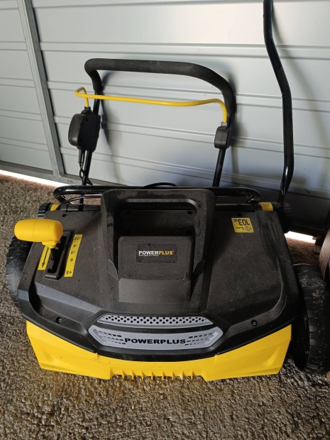 Fű szellőztető Powerplus powxg7516