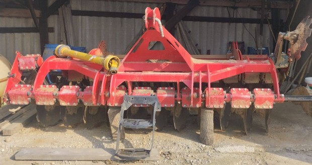 F�gesztett t�rcsa