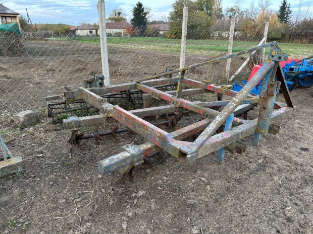 F�ggesztett �s�borona