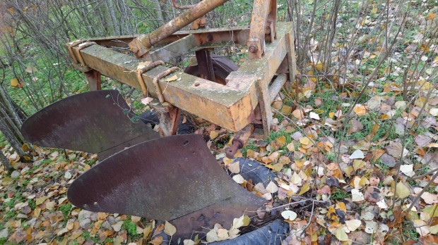 F�ggesztett ek�k elad�k