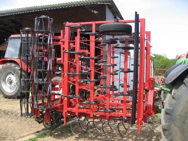 Fggesztett kombintor