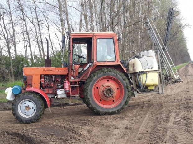 F�ggesztett permetez�