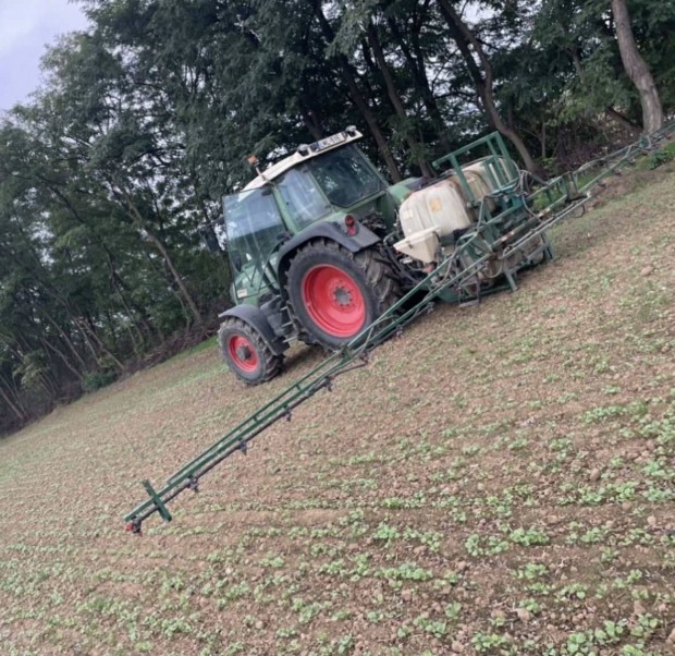 F�ggesztett sz�nt�f�ldi permetez� Kertitox 800