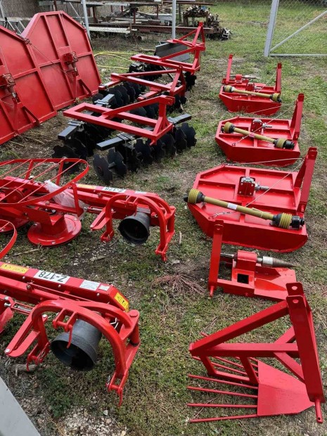 Fggesztett v trcsa csipks lapokkal