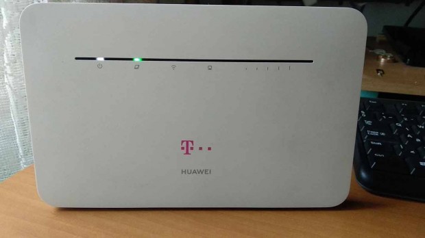 Fggetlen Huawei B535-232 cat7 4G+ SIM krtys router (28)