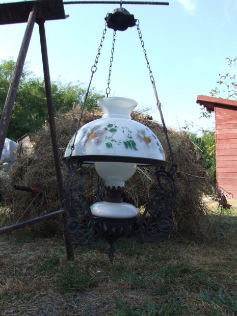 Függő petróleum lámpa