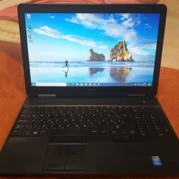 Fggben!Villmgyors Dell Laptop kijelz:15.6 processzor:4310U