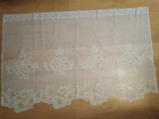 Fggny 70 cm x 116 cm vitrzs fggny