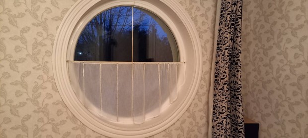 Függöny kerek ablakra Új - 2 db