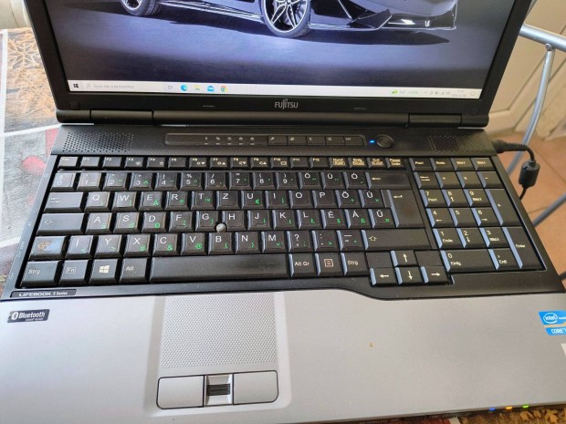 Fuji E782 laptop