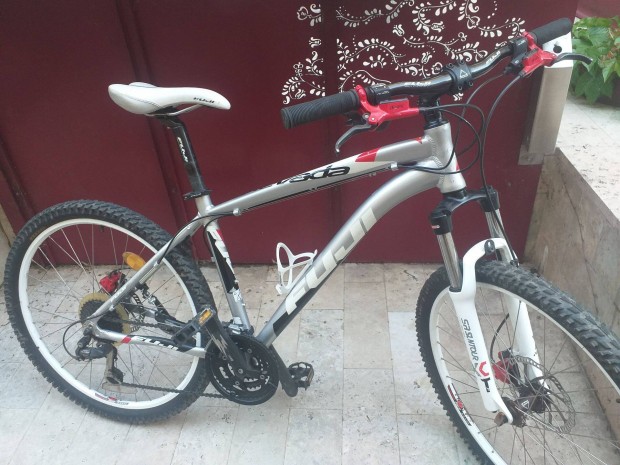 Fuji Nevada 3.0 hidraulikus tr csafk alumnium vzas kerkpr (15)