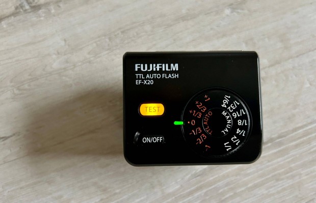 Fujifilm EF-X20 vaku