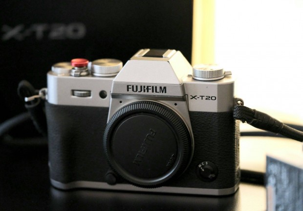 Fujifilm X-T20 mirrorless kamera + kiegsztk