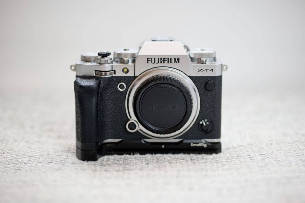 Fujifilm X-T4, dobozos, ajndk Smallrig markolat s patona akku