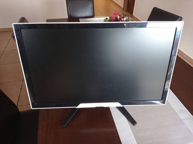 Fujitsu 22-es TV monitor