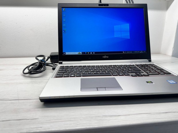 Fujitsu Celsius H760 feljtott laptop 2 v garancia