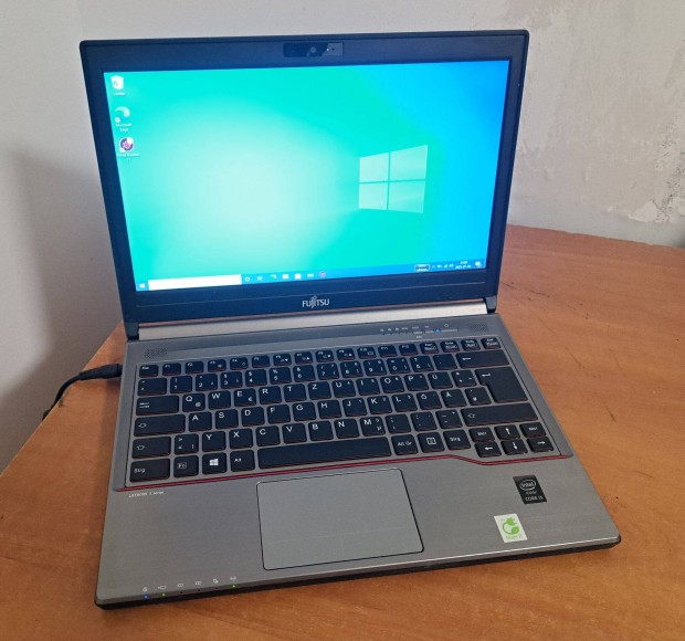 Fujitsu E734 laptop (13/i5-G4/8GB/128SSD/Akkux)