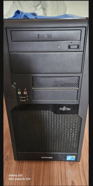 Fujitsu Esprimo P5730E-Star5
